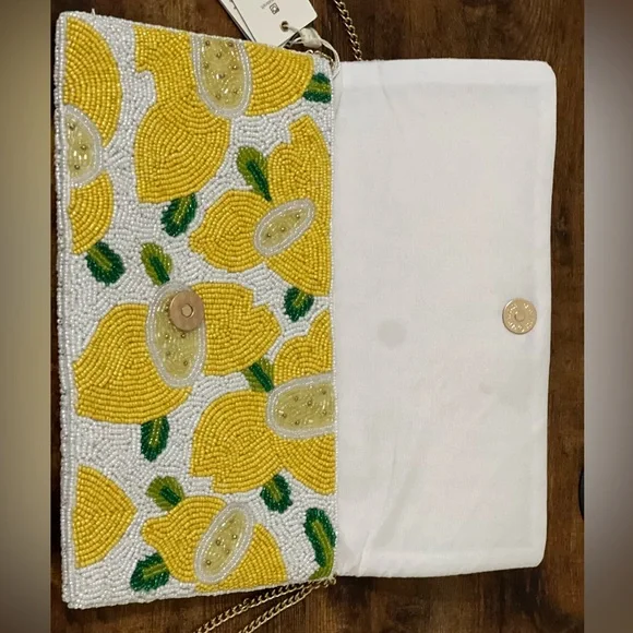 Viral Summer Yellow Beaded Lemon Clutch 🍋 - Picture 6 of 10